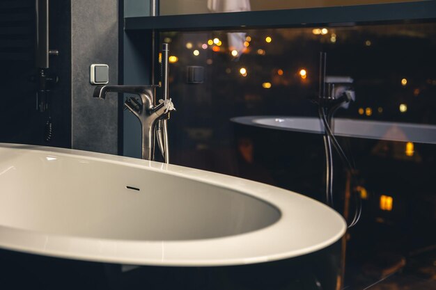 Idealny zestaw prysznicowy dla twojej łazienki – znajdź ten dla siebie z naszymi poradami!