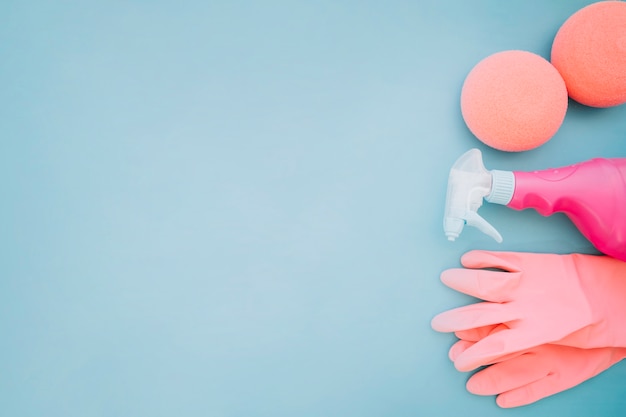 Jak wybrać odpowiednie akcesoria do mopów dla różnych rodzajów podłóg